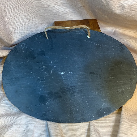 Hand painted Rooster on stone w/leather loop - Picture 8 of 11